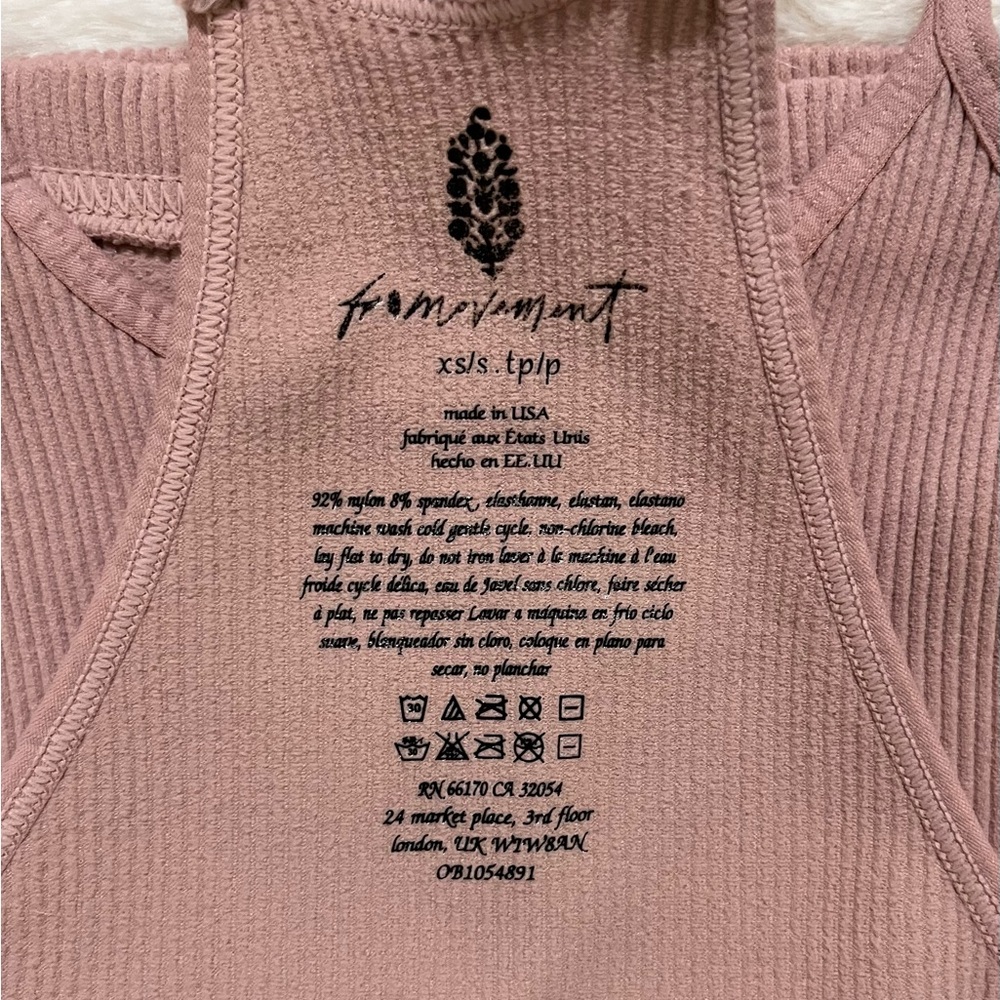 😝 NWOT FP Movement Happiness Runs Tank Top~Size XS/S~Soft Pink~Cropped~Racerback - Picture 6 of 7